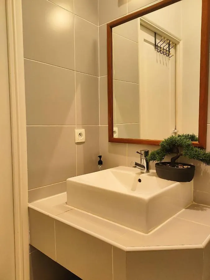 Apartment Appartemment Rue De La Republique, Joli Et Moderne Au Coeur Du Centre Marseilles